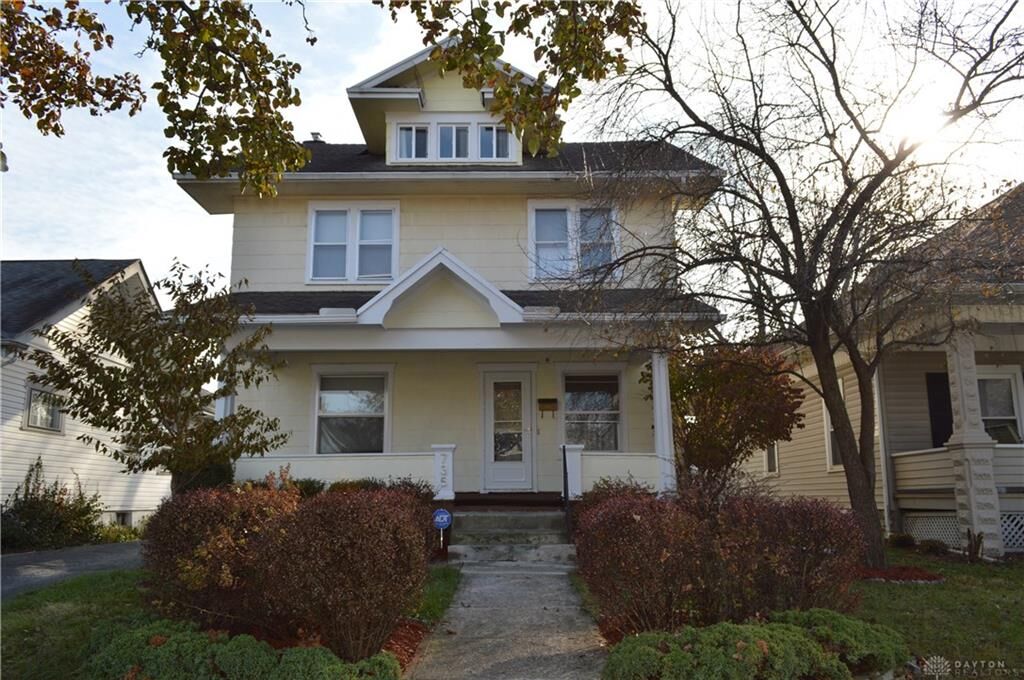 Property Photo: 735 E Madison Avenue OH 45503