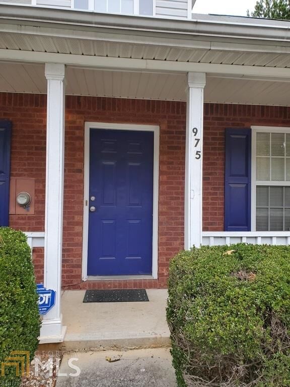 Property Photo: 975 Windwood Ct GA 30349