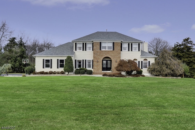 Property Photo: 1110 Van Arsdale Dr NJ 08853