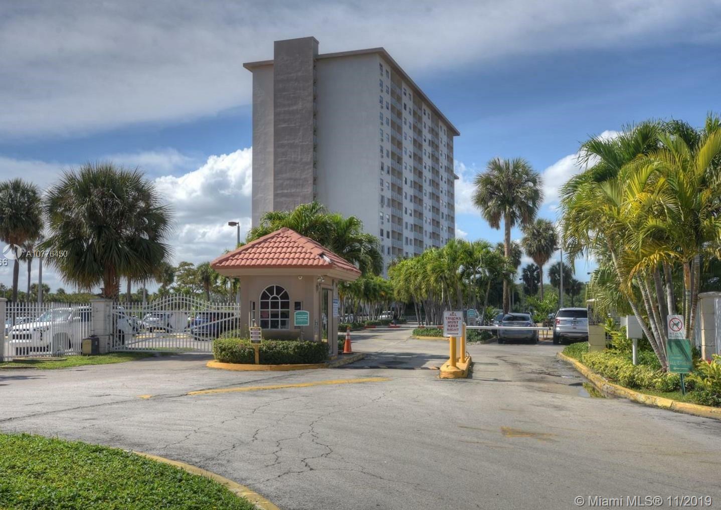 Property Photo:  400 Kings Point Dr 1114  FL 33160 