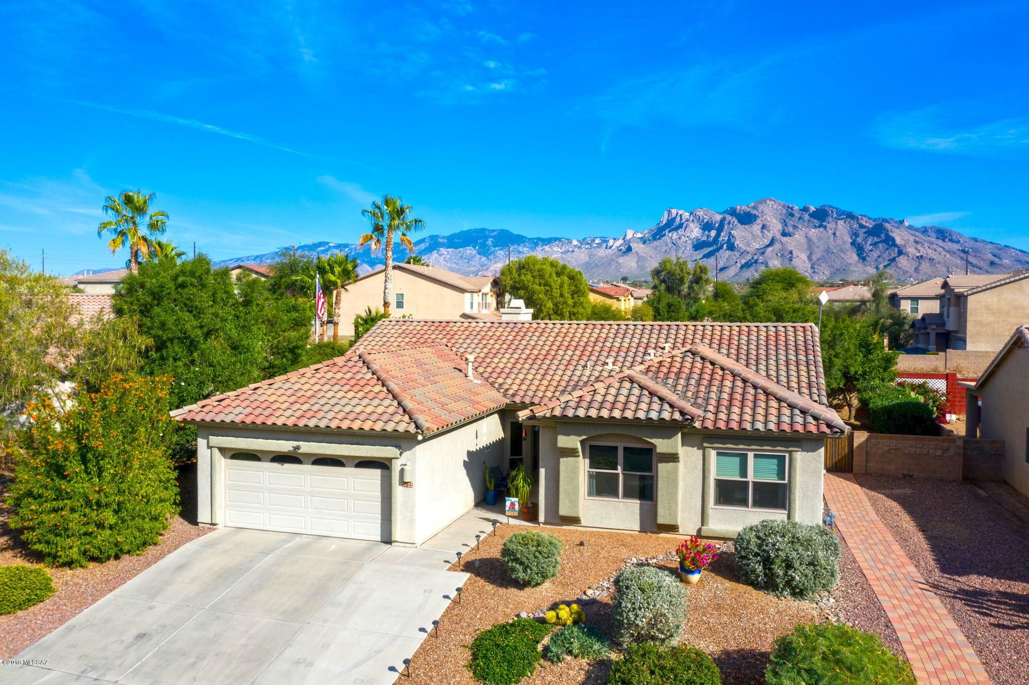 Property Photo:  9122 N Treasure Mountain Drive  AZ 85742 