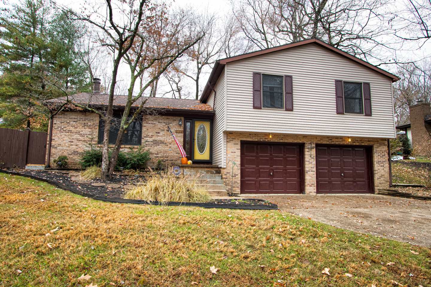 Property Photo: 5333 Woodridge Drive IN 47630