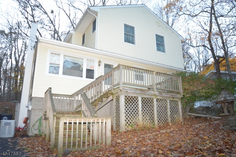 Property Photo:  41 Winding Hill Dr  NJ 07461 