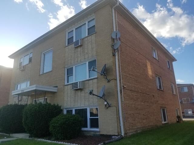 Property Photo:  9206 Seymour Avenue  IL 60176 