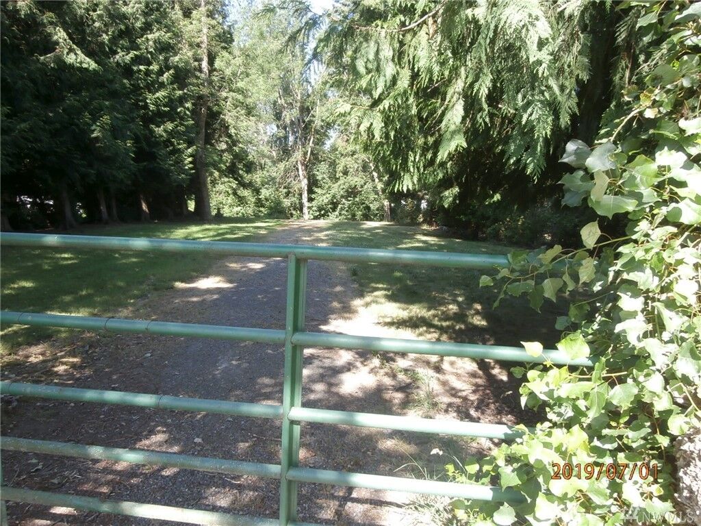 Property Photo:  15 Xx 7th St SW  WA 98371