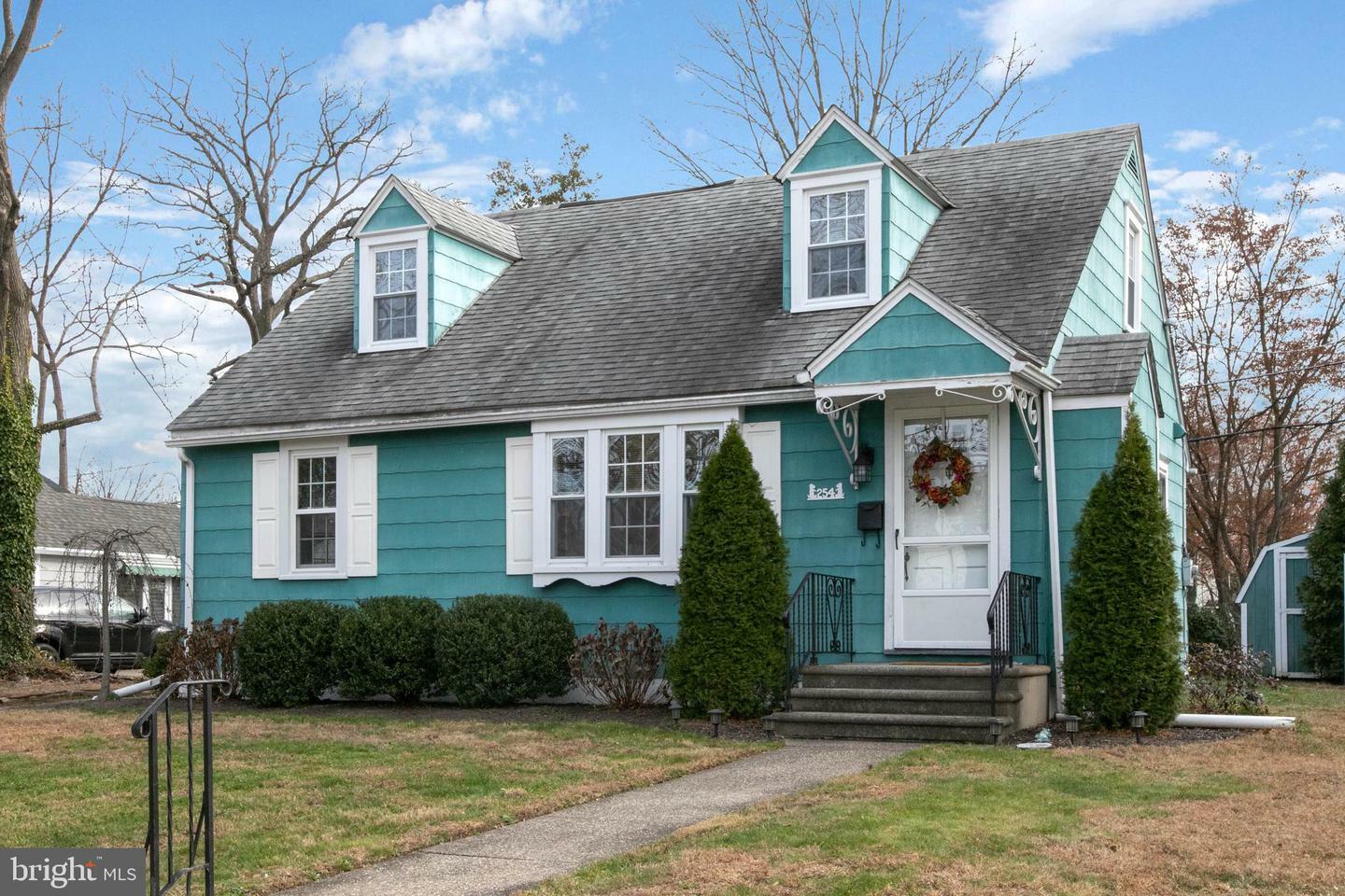 Property Photo:  254 Spruce Street  NJ 08106 