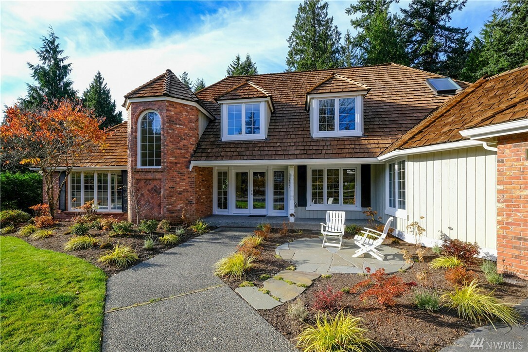 Property Photo:  21416 NE 68th Ct  WA 98053 