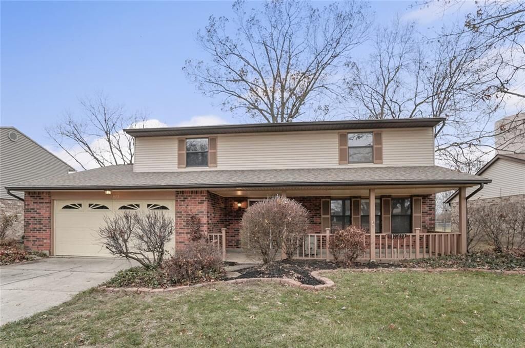 Property Photo: 8861 Emeraldgate Drive OH 45424