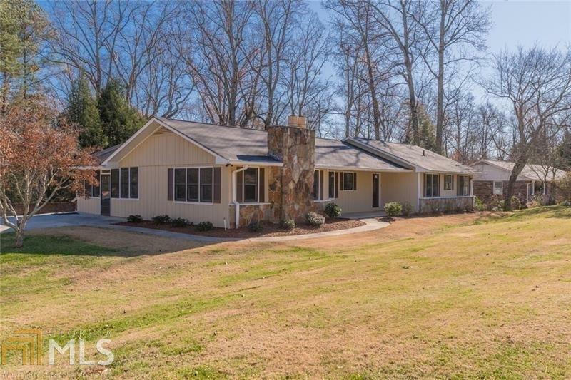 Property Photo: 307 Mountain Brook Rd GA 30040
