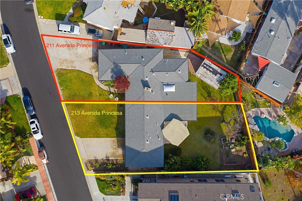 Property Photo:  211 Avenida Princesa  CA 92672 