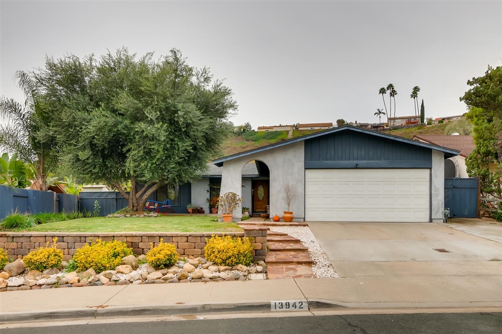 Property Photo:  13942 Olive Crest Way  CA 92064 