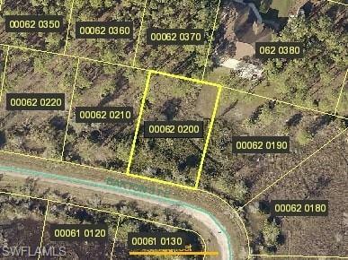 Property Photo: 939 Barton Street E FL 33974