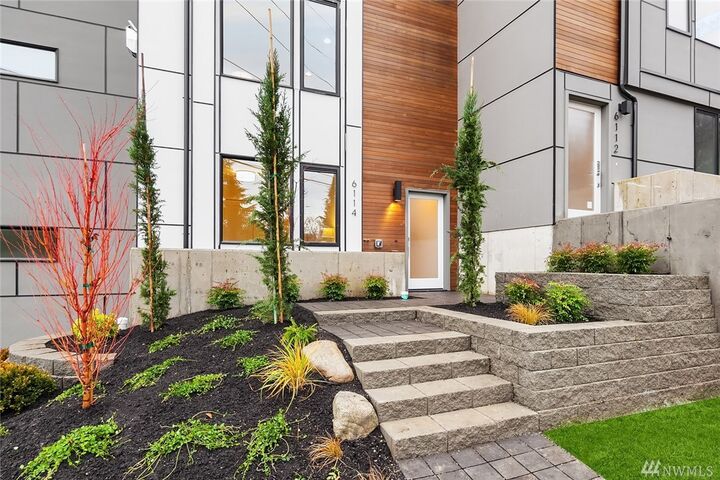 Property Photo:  6114  57th Avenue NE  WA 98115 