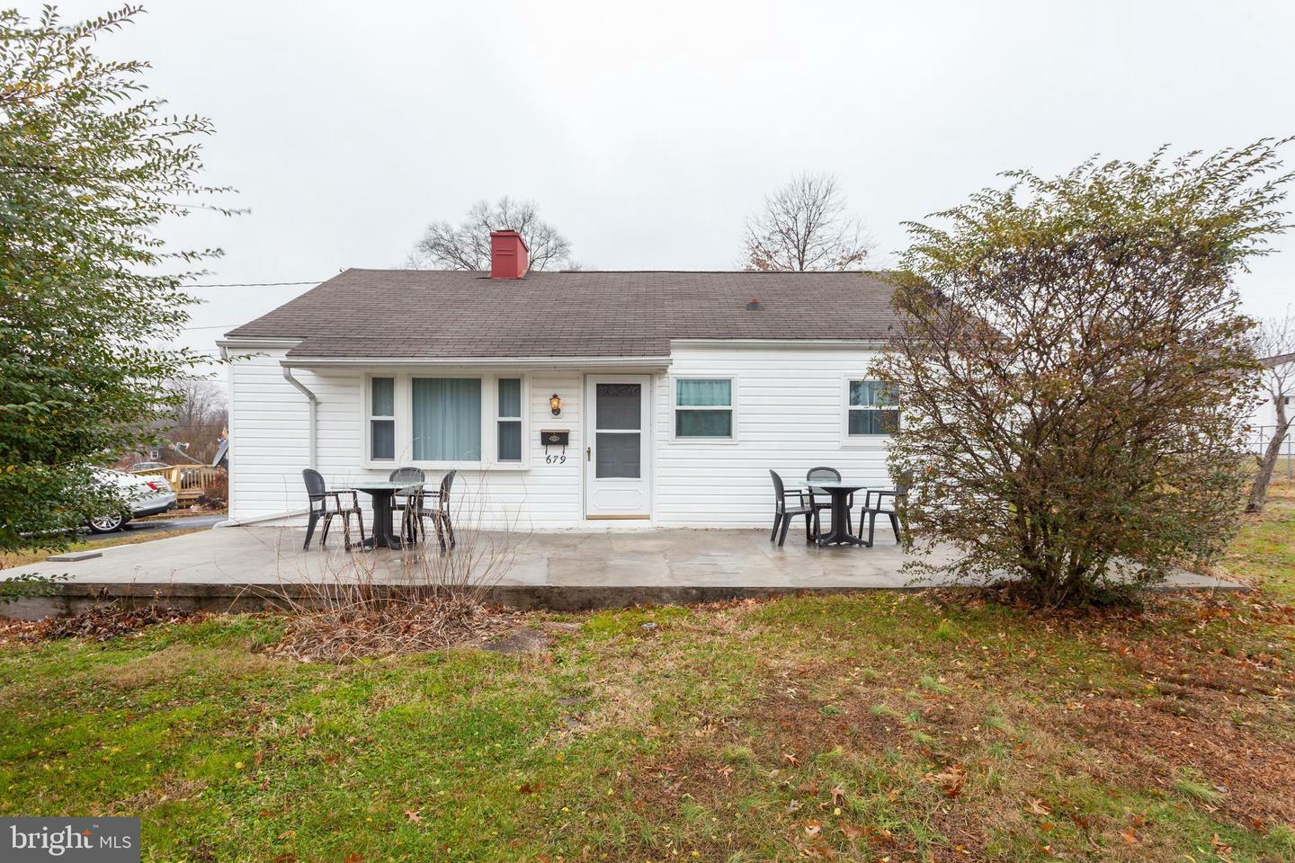 Property Photo:  679 Custis Street  MD 21001 