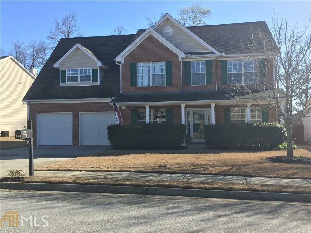 Property Photo: 3680 Crescent Walk GA 30024