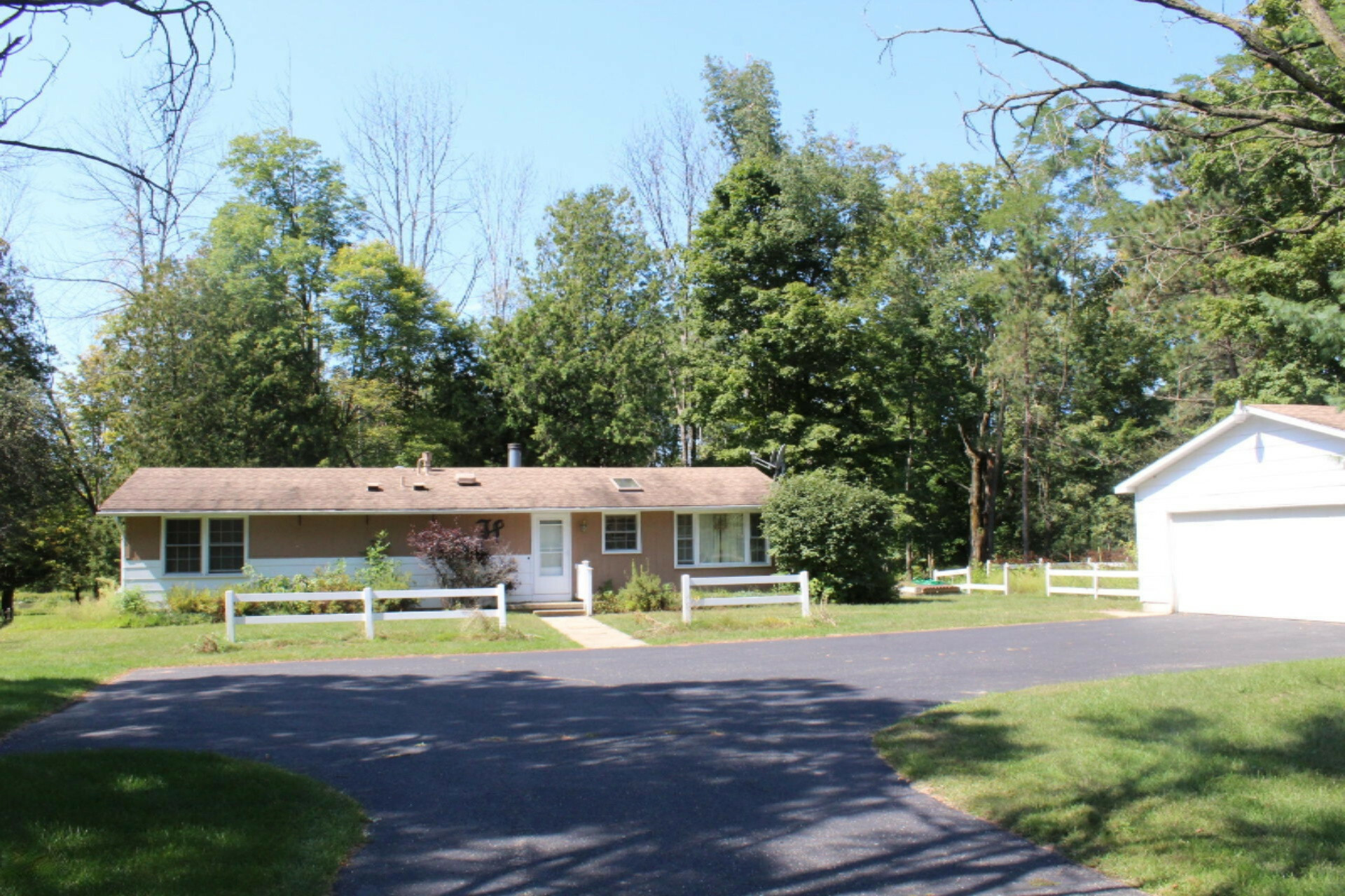 Property Photo:  20189 Ash Drive  MI 49307 