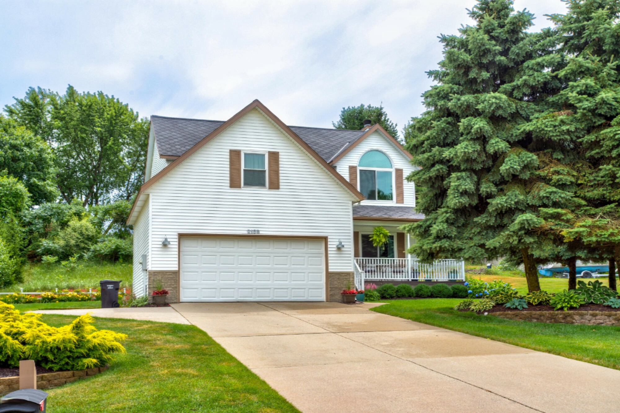 Property Photo:  2168 Jacobusse Court  MI 49424 