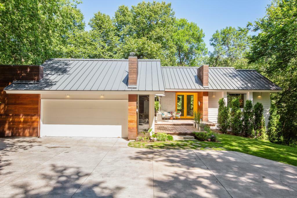 Property Photo:  3044 Woodlawn Avenue  MN 55391 