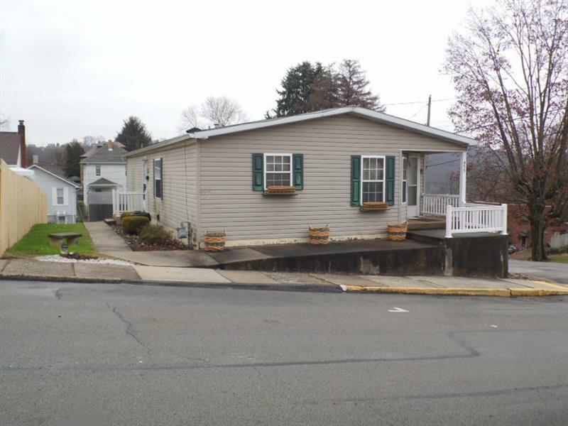 Property Photo:  453 Isabella Ave  PA 15022 