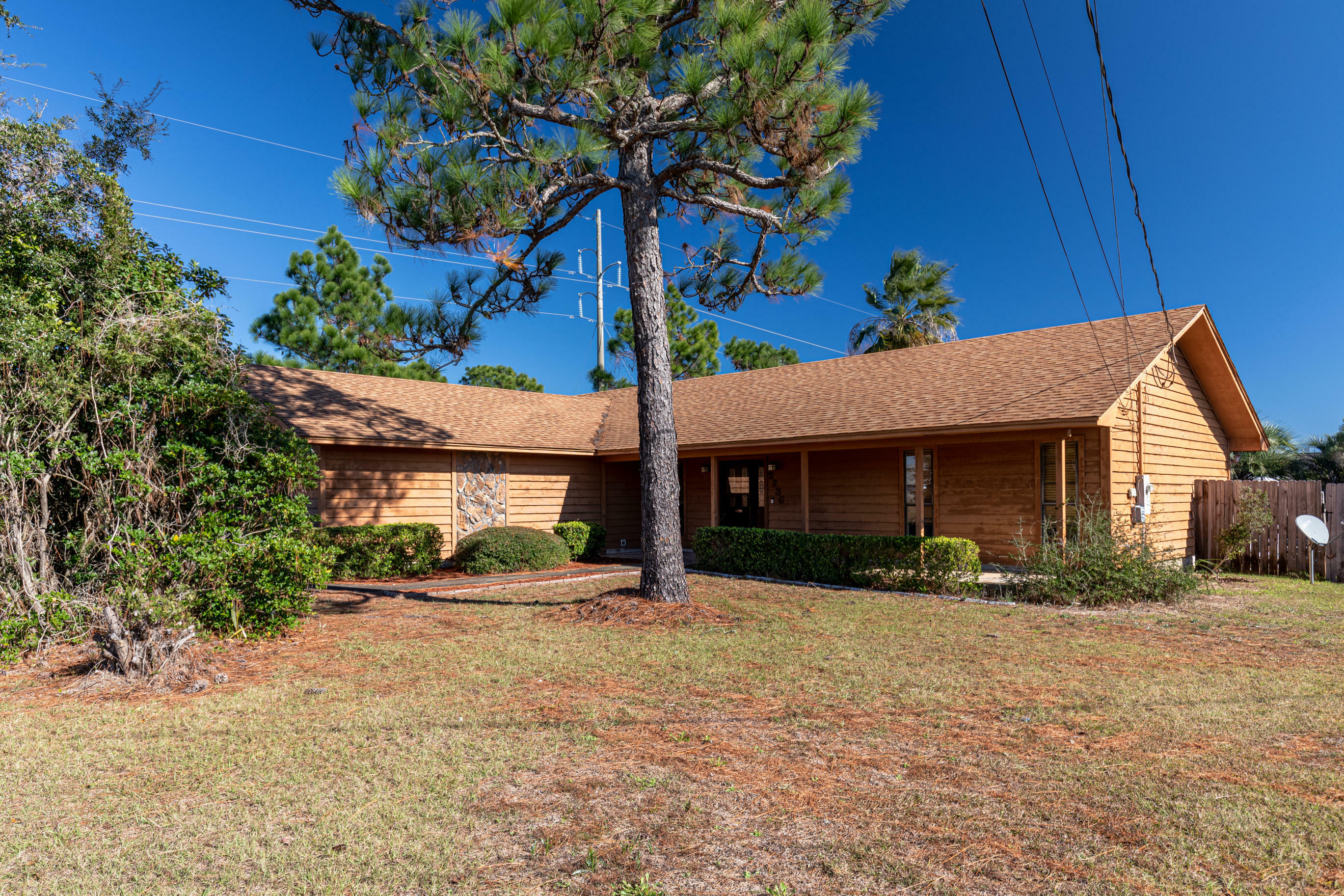 Property Photo:  2236 Fox Den Drive  FL 32566 