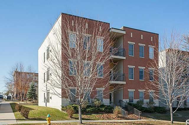 Property Photo:  1717 Olive Avenue A4  IA 50314 