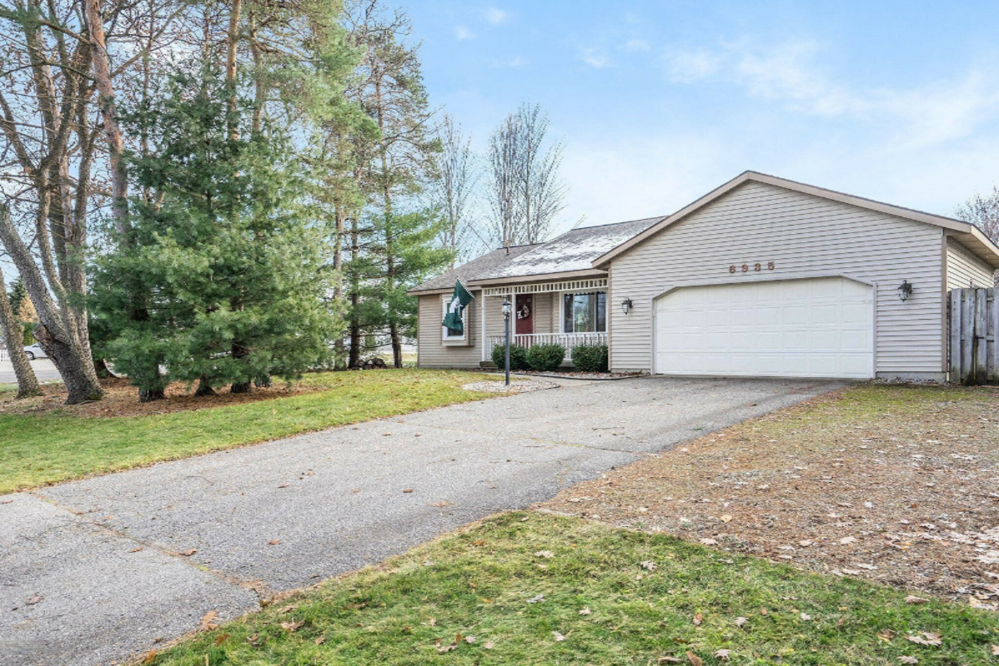 Property Photo:  6935 Meadowcreek Drive  MI 49426 