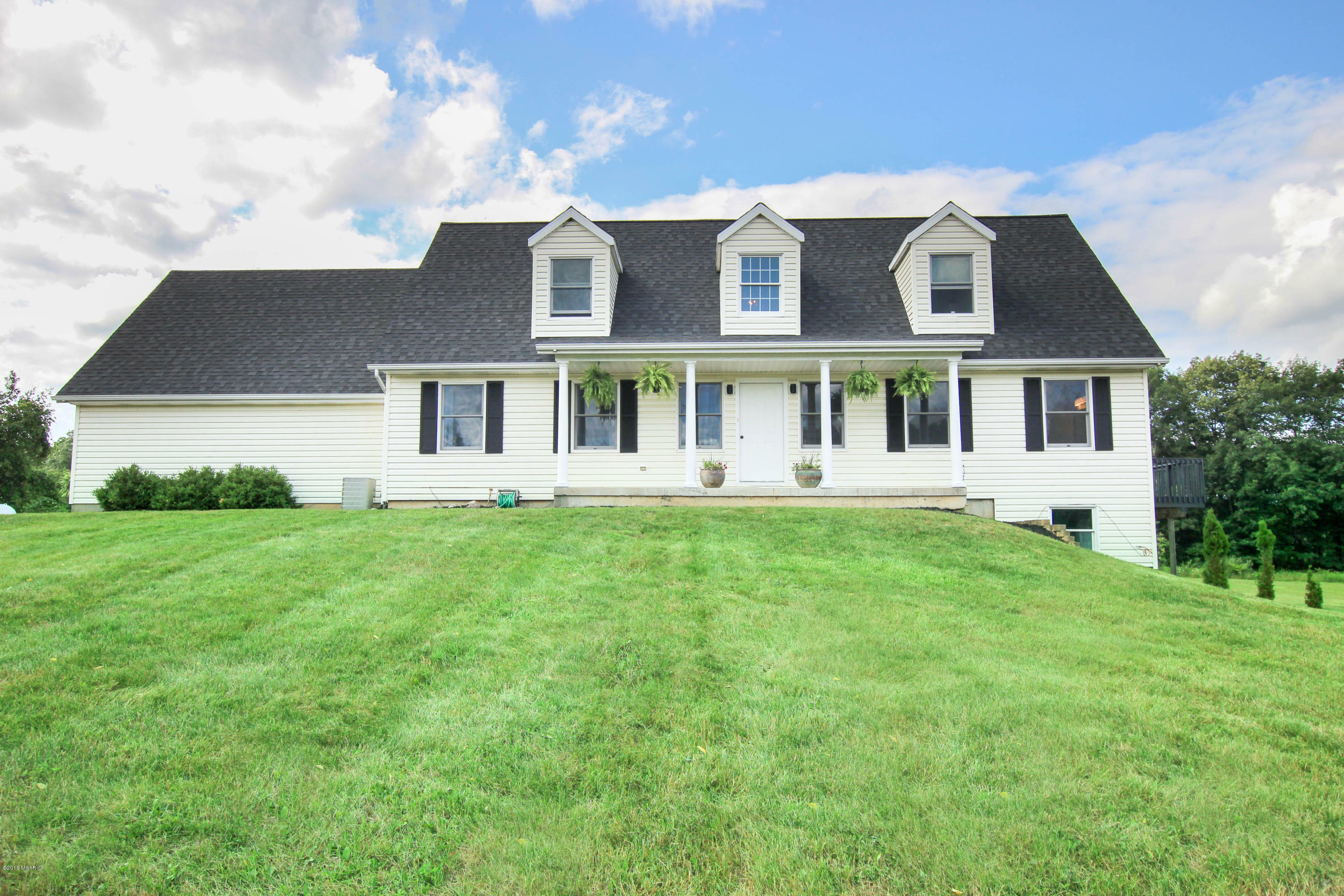 Property Photo:  8189 Deer Ridge Drive  MI 49301 