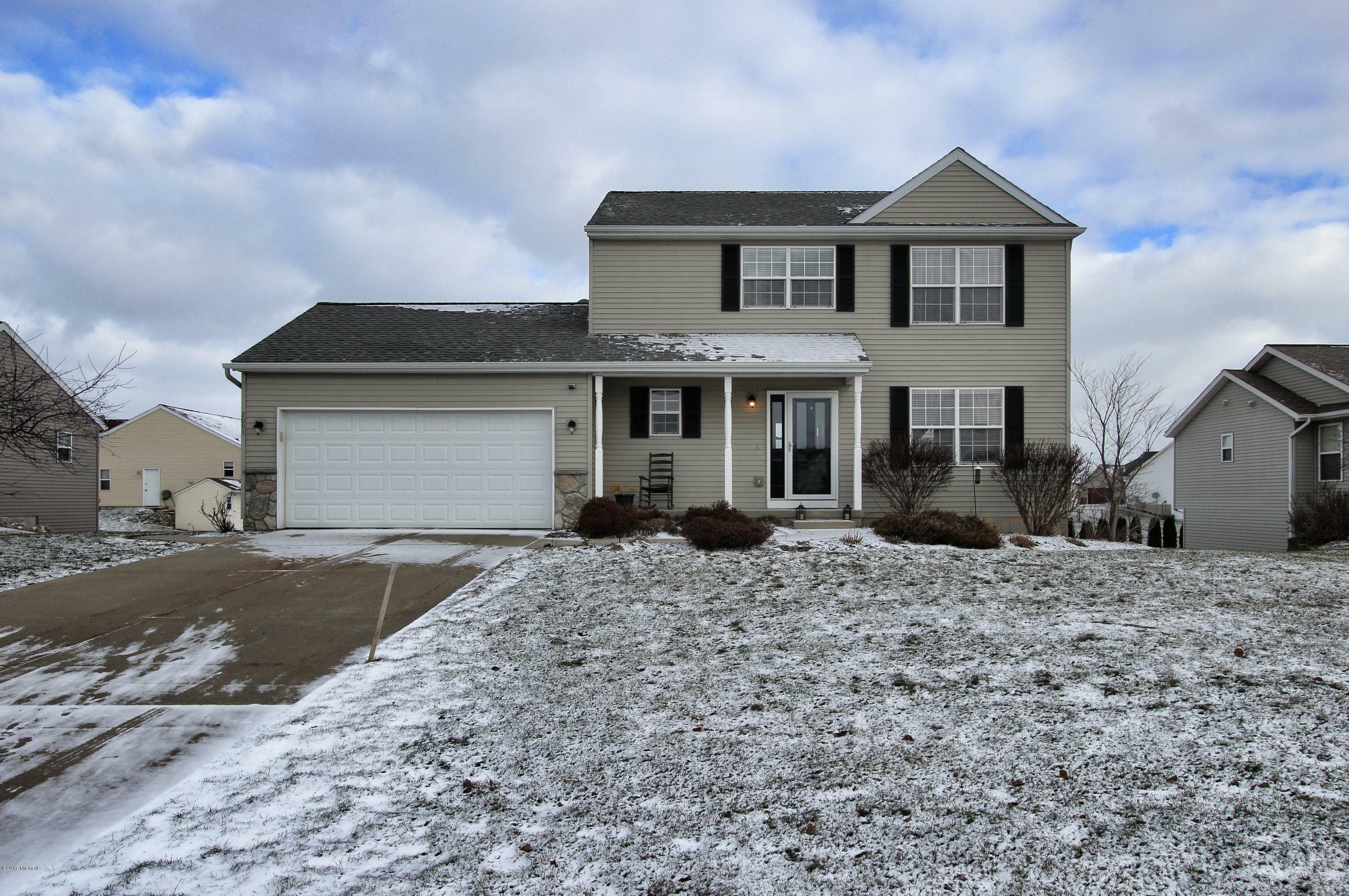 Property Photo:  2091 Eaststone Drive SE  MI 49316 