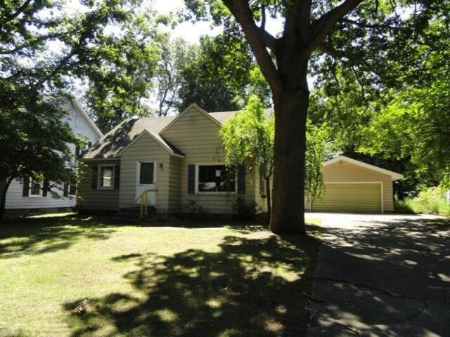 Property Photo:  56 Dunton Avenue  MI 49424 