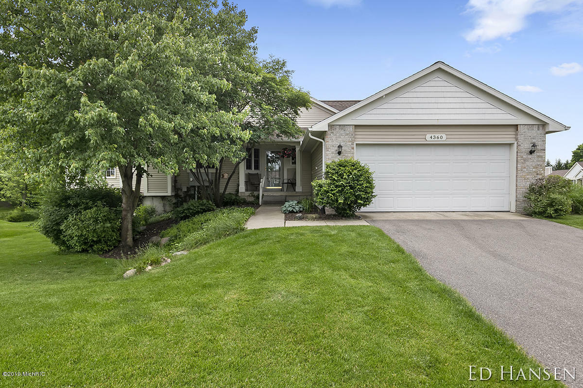 Property Photo:  4360 Pond Ridge Court  MI 49546 