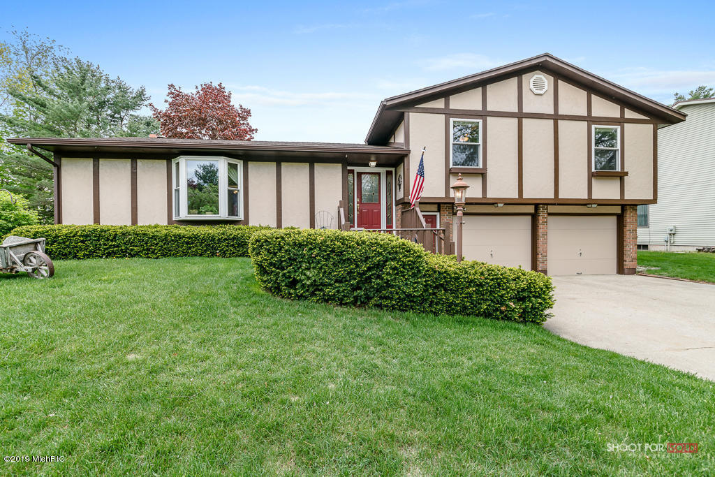 Property Photo: 17235 Benjamin Avenue MI 49456