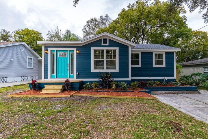 Property Photo: 912 E Robson Street FL 33604