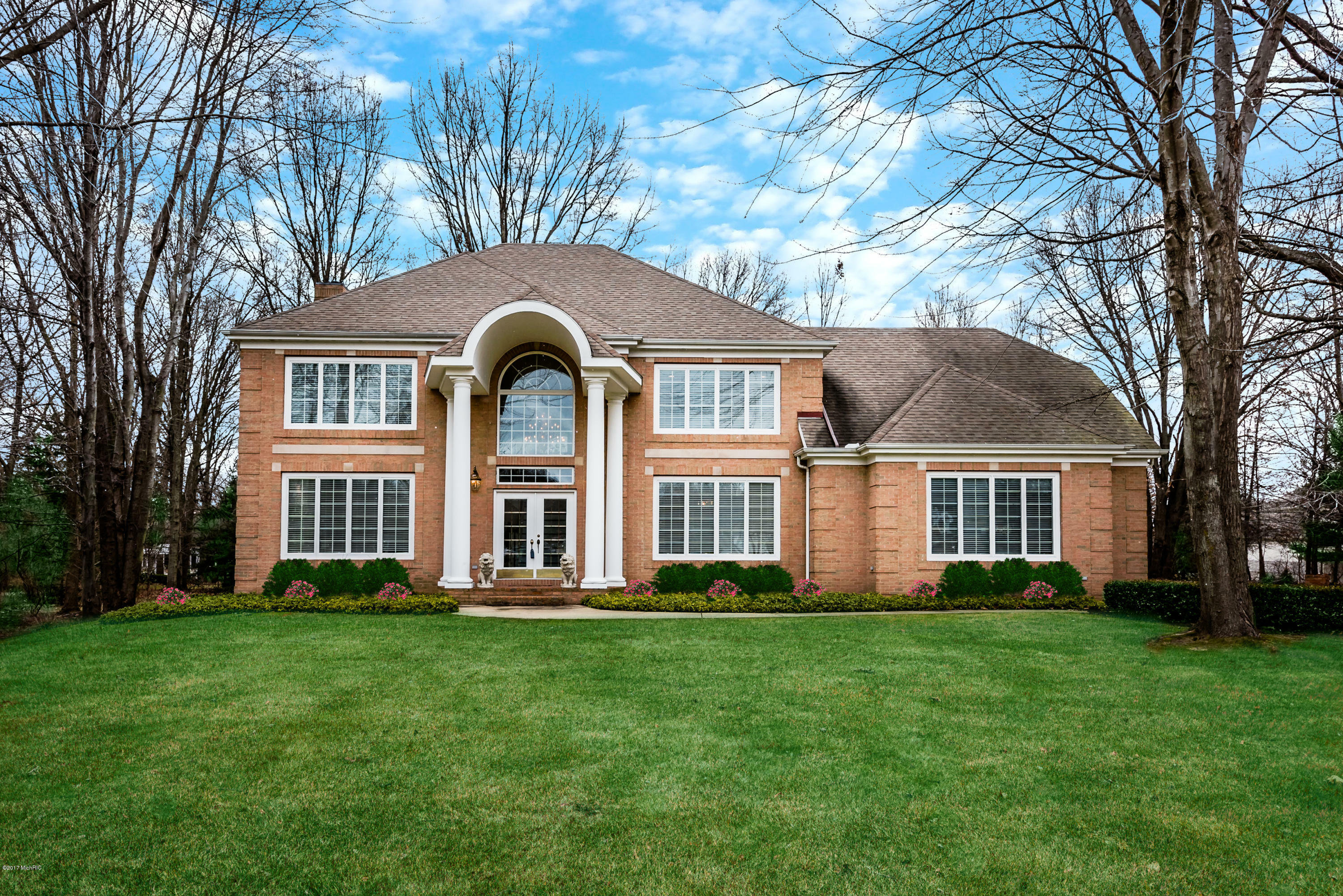 Property Photo:  3155 Estates Drive N  MI 49085 