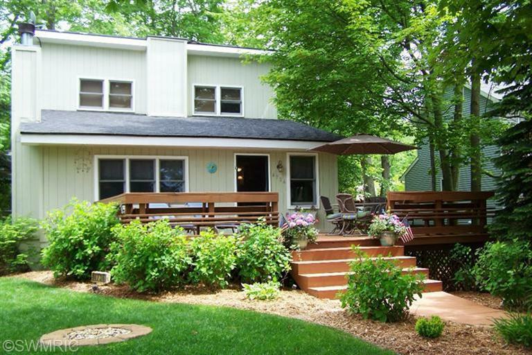 Property Photo:  4736 N Lakeshore Drive  MI 49449 