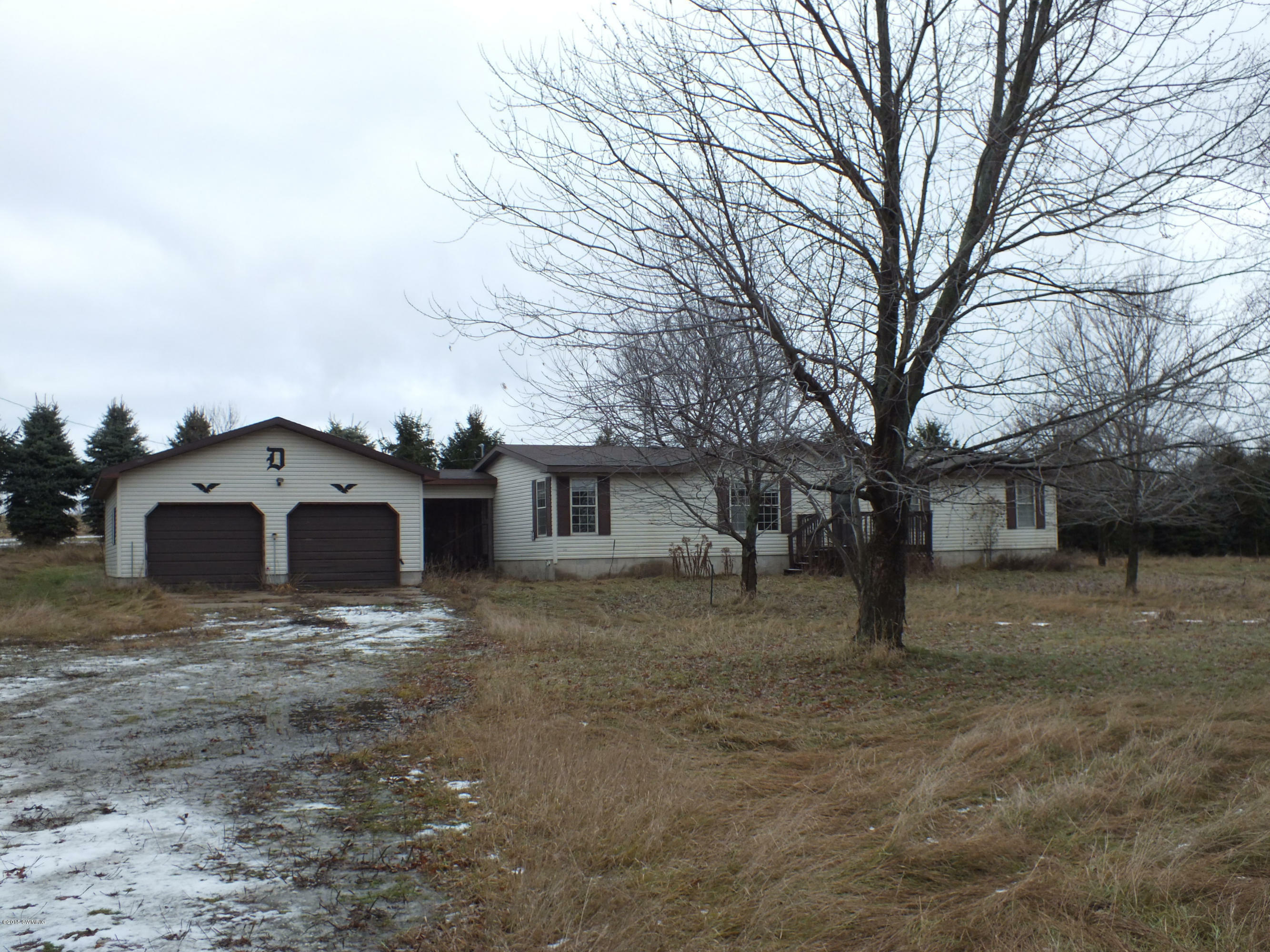 Property Photo:  2942 W Lever Road  MI 49420 