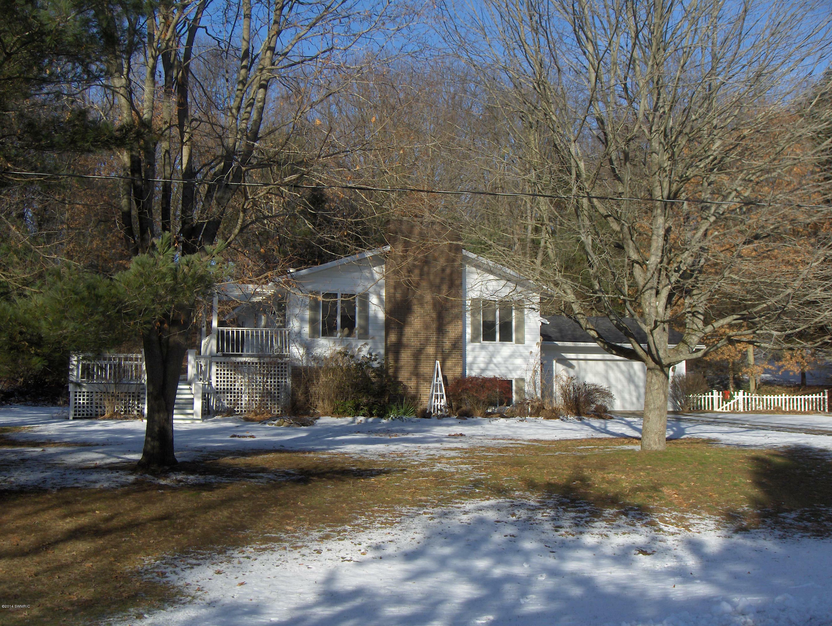 Property Photo:  17300 Outer Drive  MI 49307 