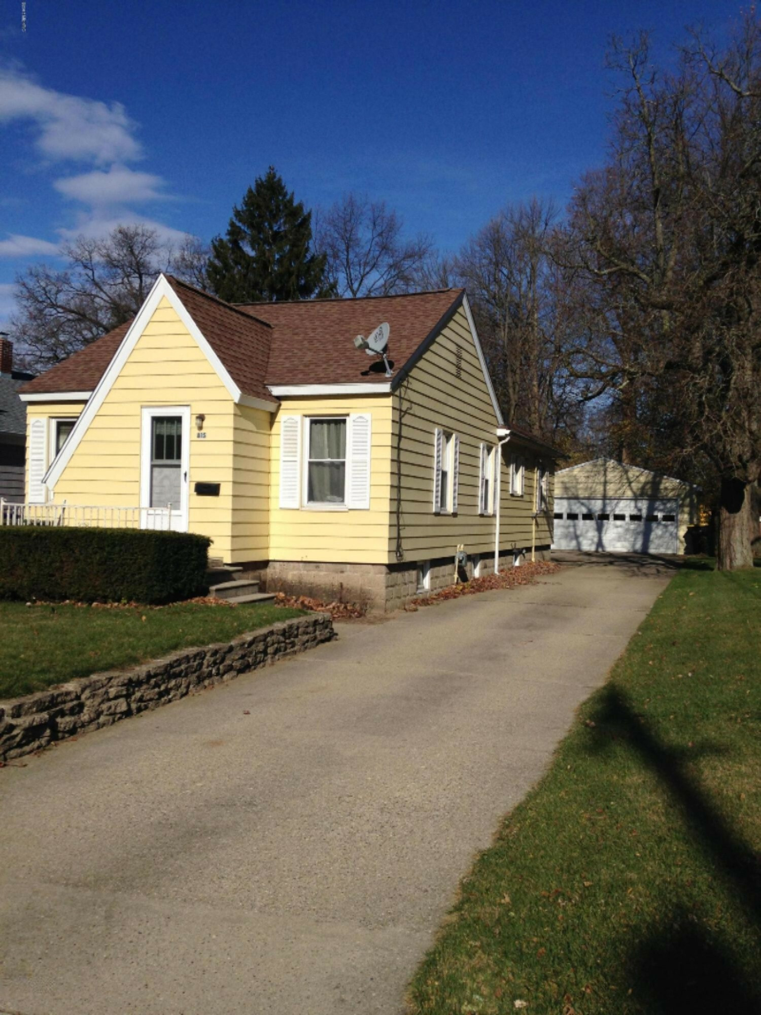 Property Photo:  815 Superior Street  MI 49090 