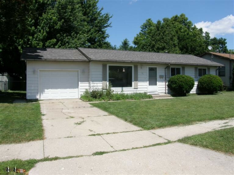 Property Photo:  21 Alma Street  MI 49345 