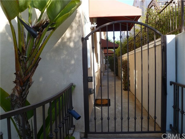 Property Photo:  1521 Artesia Boulevard B  CA 90266 