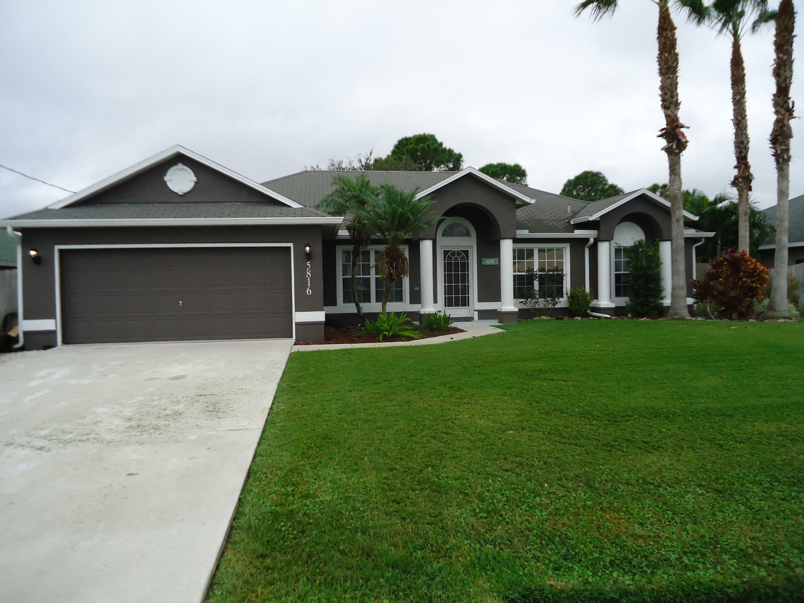 5816 NW Burney Street  Port Saint Lucie FL 34986 photo