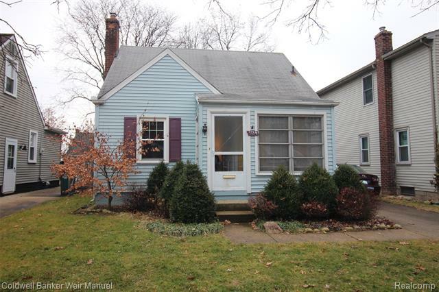 Property Photo:  1114 Grove Avenue  MI 48067 