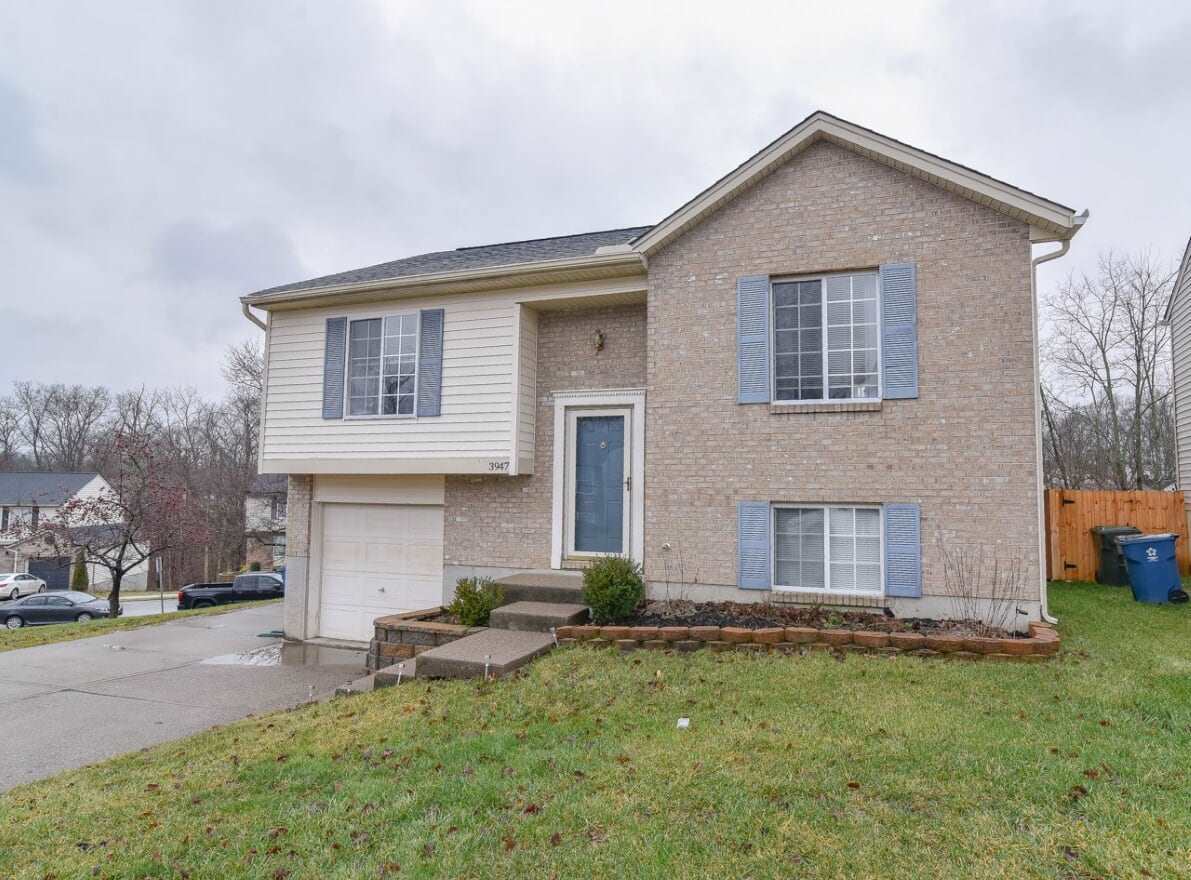 Property Photo:  3947 Woodchase Drive  KY 41018 