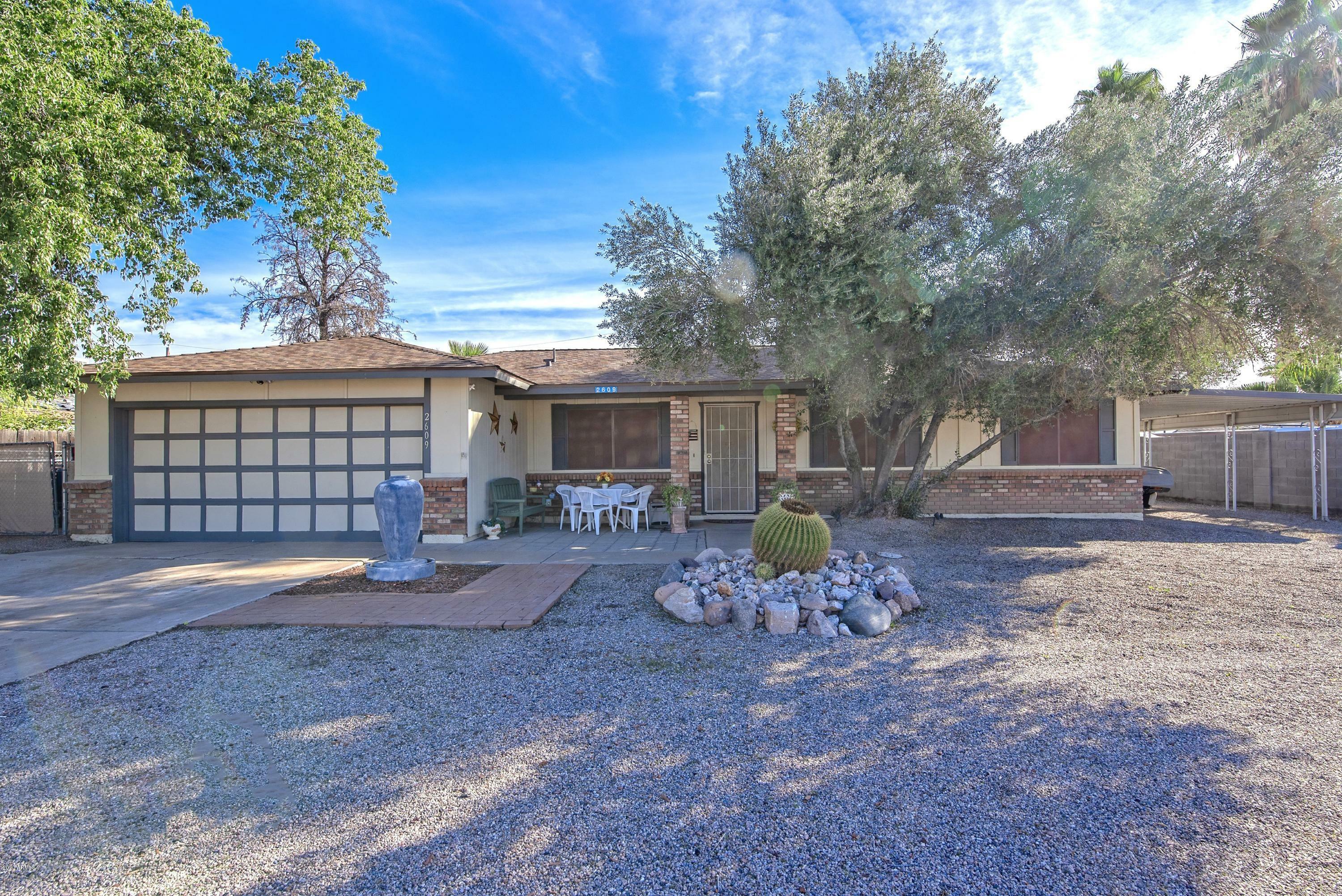 Property Photo:  2609 S Mariposa Road  AZ 85119 