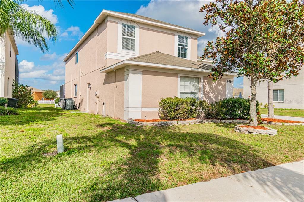 Property Photo: 10860 Hoffner Edge Drive FL 33579