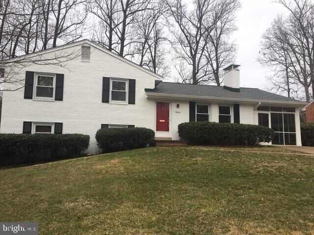 Property Photo: 5642 Heming Avenue VA 22151