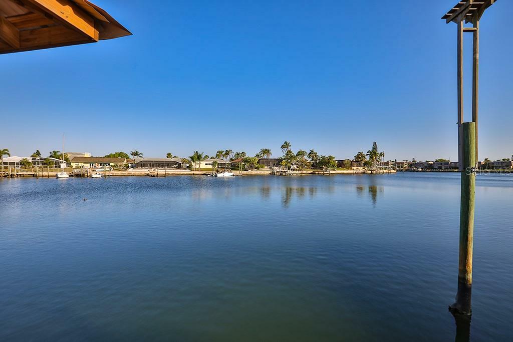 Property Photo: 6422 Lake Sunrise Drive FL 33572