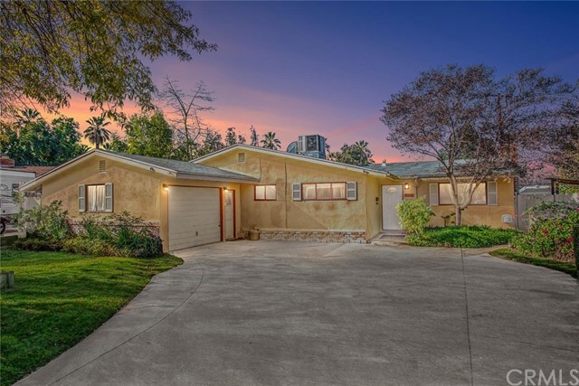 Property Photo: 503 Esther Way CA 92373