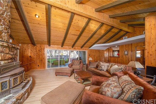 Property Photo:  43152 Moonridge Court  CA 92315 