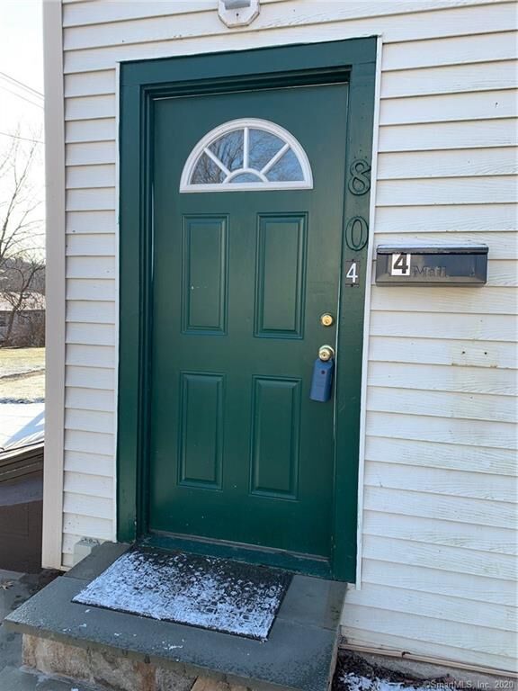 Property Photo:  80 Grassy Plain Street 4  CT 06801 