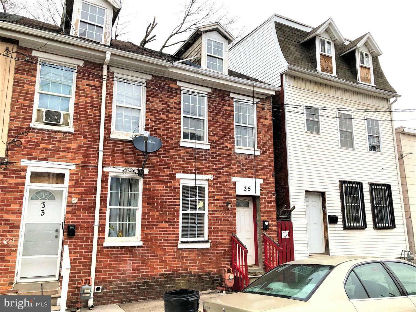 Property Photo: 35 E South Street PA 17401